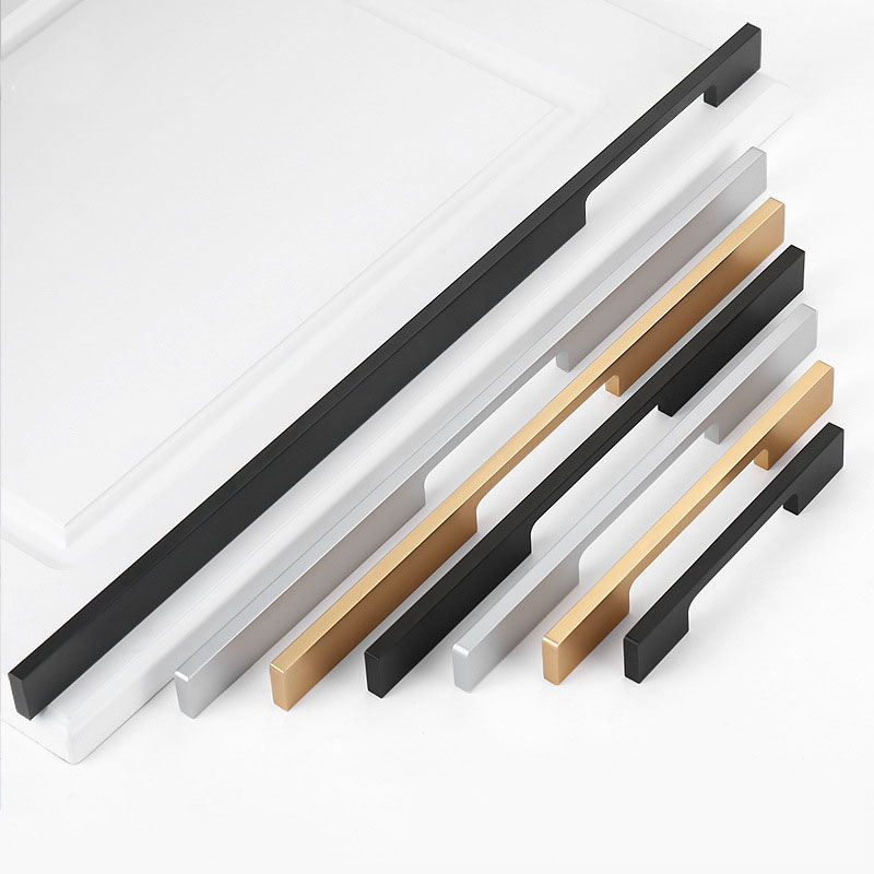 Drawer Pull Gold - Długi uchwyt do szafy czarny złoty